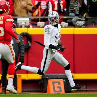 FearTheOinker's profile picture. Block = i own. Raiders fan. Tennessee fan 🟠🧡🍊

Geno Smith hater 

Sell the team Mark Davis 🤡