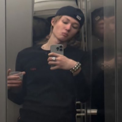 mrtinpilled's profile picture. nothing in this world is harder than being a goofy and fun loving guy