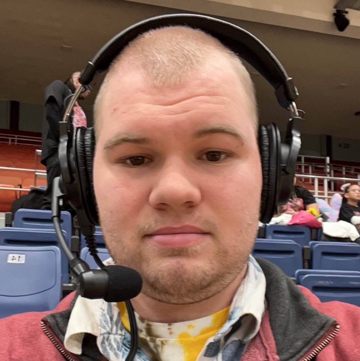 DanOnTheMic25's profile picture. 