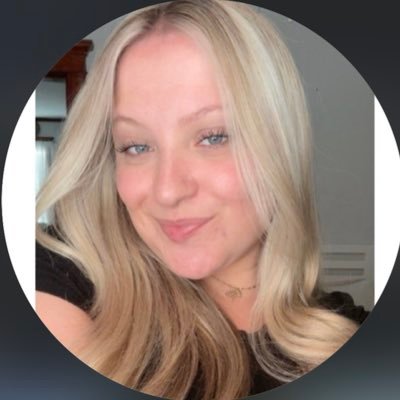 biancaalazarooo's profile picture. lover of music, shows & books💫