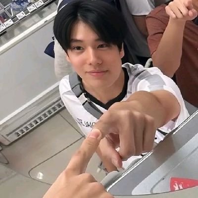 busapiiw's profile picture. 