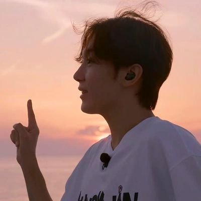 booidubilu's profile picture. cortis, svt, books, and crochet things ☆