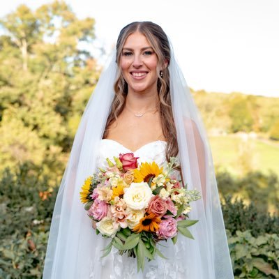 sandysep's profile picture. i go to the gym & save animals & listen to Taylor Swift