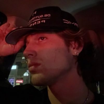 kaisaricns's profile picture. don’t care (i do)