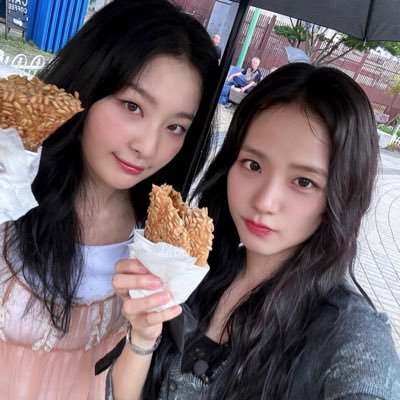 swijyluvie's profile picture. #Seulgi: no matter what anyone says, I want to tell you that you are doing so well. | RV x BP | I make Red Velvet wallpaper 🤍