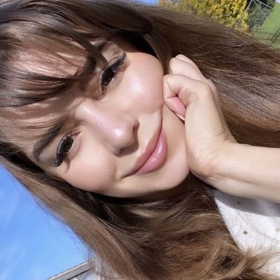 RoseUk319238's profile picture. 