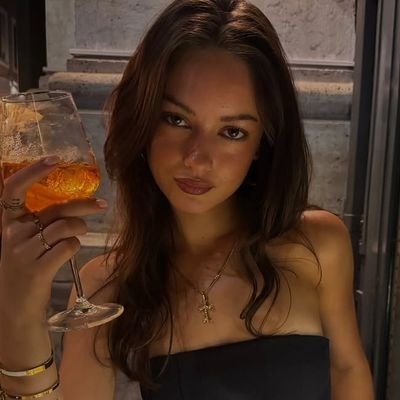 usteshota's profile picture. 