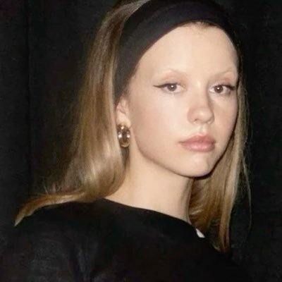 onlytheblye's profile picture. 