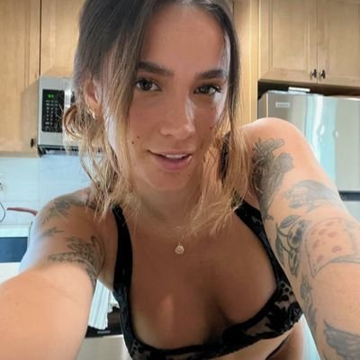 Veronicah4q's profile picture. Do you have that touch every woman likes?? ask for menu💋