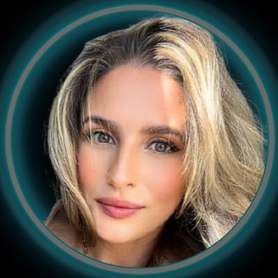 ChelsElaina's profile picture. Dating chaos 💔 + Detroit sports pain 🏈🏀⚾🏒 | Laughing through both ☕️ | Percy’s mom 🐾 | Spilling Chels-tea daily | MSU 💚🤍| @onyxodds