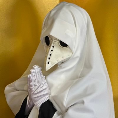 nun_suiren's profile picture. ペストマスクの尼僧【はくすいれん】です。