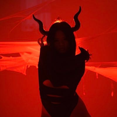 thelilfoxy's profile picture. Chicago.