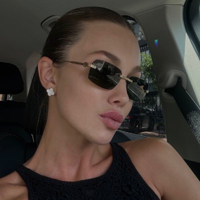 yushao1514nrcr's profile picture. Pet lover. Sports fan. Philanthropist. Healthcare and medical technology investor.  
Does not participate in promotional activities. Supports Trump. Retweets.