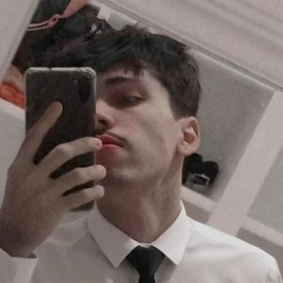 Rose_coloredb0y's profile picture. odeio muita coisa