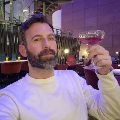 Jamesberryowen's profile picture. Be the reason someone smiles today the world could always use a little more