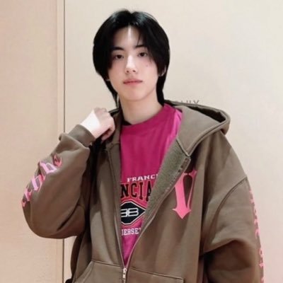 Phu77Phu's profile picture. Always here for @phutatchai 🫶🏻💖