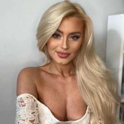 kaitlinlewiss's profile picture. 