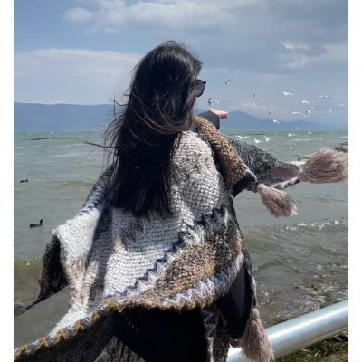 AmeliaXoxoW's profile picture. I live in the US, but I’ve roamed through Brazil 🇧🇷, Greece 🇬🇷, and France 🇫🇷. Each city is a blend of history, food, and unforgettable moments! 🍷🏛️