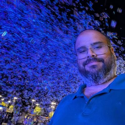 vamsig's profile picture. Desi, Browncoat, Trekkie, Nerd.