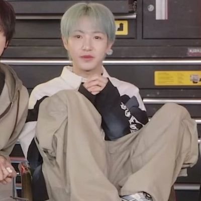 akungedebug's profile picture. Cinta renjun