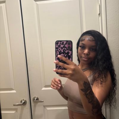 alayauniece's profile picture. just a pretty girl & her thoughts 🫧