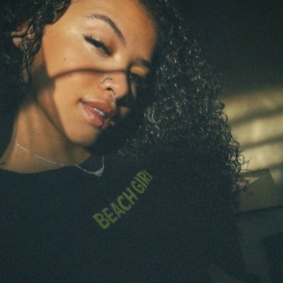 avcredo_ana's profile picture. 