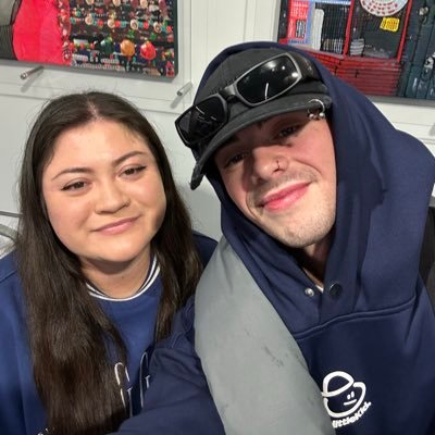 halleym123's profile picture. 