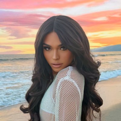 lukeslyfe's profile picture. have courage and be kind 💕 check my links!🔥😏 music out!🎶🌴 New YouTube video out now!❤️🎥 bookings: mgmt@lukelewismusic.com 💌