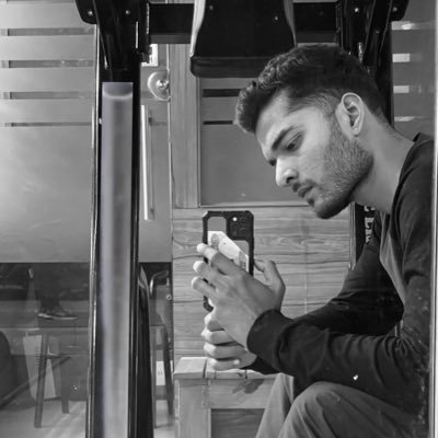 _arpit_yadav_'s profile picture. One life live it right now, One life live it in goodbyes. Pronouns- Batman/Bateman