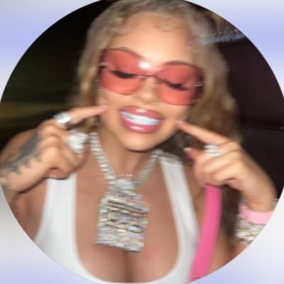 Willianny15_'s profile picture. 