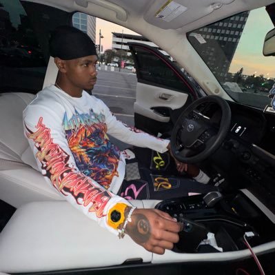 84ldoo's profile picture. ADVOCATE