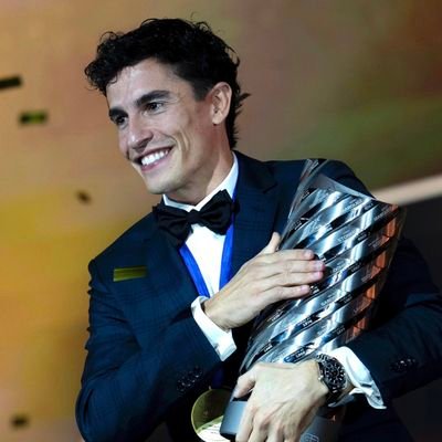 VectorMMarquez's profile picture. lagi istirahat