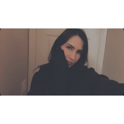 mamarispo11's profile picture. Texas woman. momma to three girls 💗