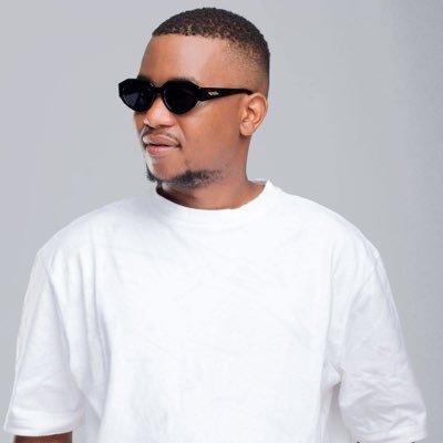 popzeensz's profile picture. 