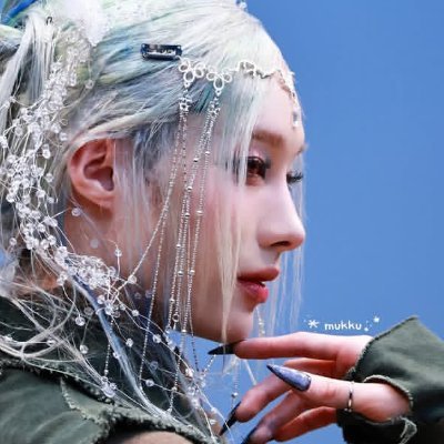 KpoperaVtuber's profile picture. Creature from Frogland, 23. Loves singing, dancing, learning stuff, and vtubers.
Parapara and rhythm games enthusiast 🎶
💢|⛓️|🔆|🌿|🪲|🐰|