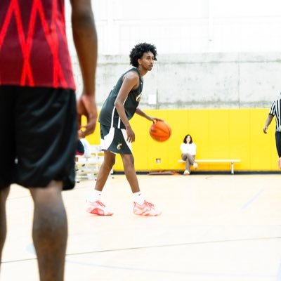 _yunis_ali_'s profile picture. ‘26 | 6’4 G | 4.0 | OR ✈️ | Elite Futures Prep | Theonlyunis@gmail.com | 503-875-7310 | SNIPER | God Got Me |