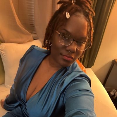 _earthlypeachh's profile picture. God is in control.