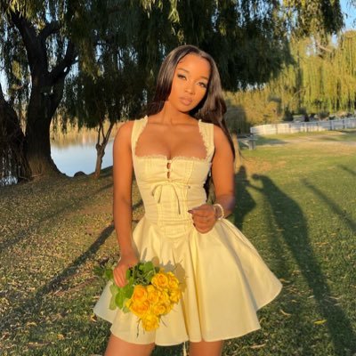 ThabeeHappy's profile picture. 