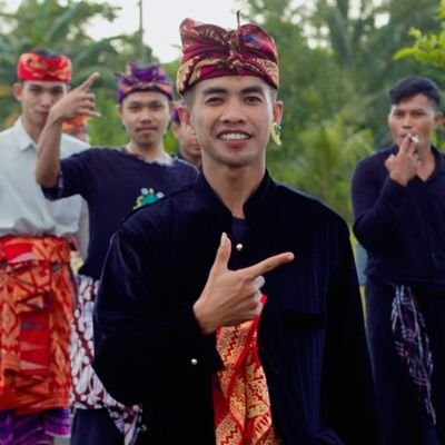 zhen14702's profile picture. 