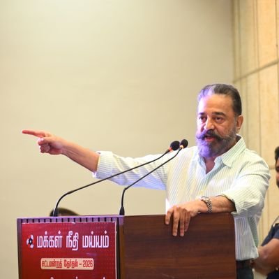 imnaadodi's profile picture. சங்கிகள், தம்ளர்கள் சற்று தள்ளி இருக்கவும் - எனக்கு சிக்கல் கொடுத்தால் செவுளில் ரெண்டு வைக்கப்படும் @ikamalhaasan ஆண்டவர் புடிக்கும் @maiamofficial 🤝