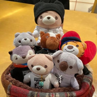 KMs2DbRGAOMoY0r's profile picture. 