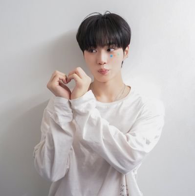 faa_faraway's profile picture. Kpop girl 🎶 
Anime girl 🥭
Drama girl 📺

✨Exol 🤍 EECH ✨

🌹Voting for Jiahao🌹