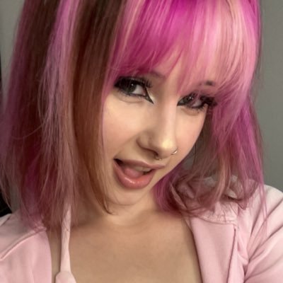 CashforChloe's profile picture. @cyberbunnygf ‹𝟹 ‧₊˚ 🫧🎀🍨🕸️ ˚｡⋆ 🏹☁️
