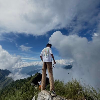 Aarav7Official's profile picture. Growth @unforkedd | Co-Founder @MemecoinsVerse | Trading since 2019 | Partner @Bybit | GEU CSE '29