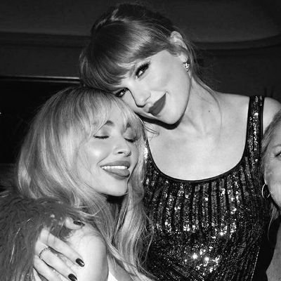 beedouleur's profile picture. ˓  ★ ◞ ﹒a lost fairy searching for herself in the #𝙼𝙾𝙾𝙽◞   “you can't stop the sunrise, but you can embrace the light.” ─ the perks of being a wallflower.