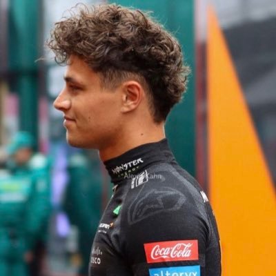 chrysqlismm's profile picture. i stand with my cancelled wives (landoscar)