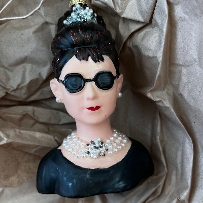 MeetFrankieMae's profile picture. 👩🏻‍🎓 outlier in your box plot 

💌 Frankiemae@protonmail.ch