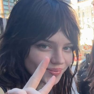 PeachyyWife's profile picture. only a good deadlock (not very good) player
Estudo na Faculdade Estatal Russa РУДН
estudo/falo as seguintes linguas
🇧🇷/🇬🇧/🇷🇺/🇧🇻/🇨🇳