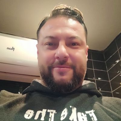 _Poseiidonn_'s profile picture. (ιd) eɴαn αтoмo poυm αɢαpα  тι  тнαlαѕѕα           
ѕαyɢıdα  мecвυr,  ѕevɢιde  özɢürѕüɴüz... 

    dιмoĸrαтια  тιѕ  ғeɴerвαнçe 🇧🇧