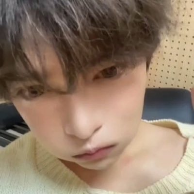 neumneumz's profile picture. the bible said haneum mogs everyone